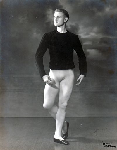 Queensland Ballet Society: Les Sylphides. The Wasps, Valse de Fleures, Pas de Trois, Grand Adage
